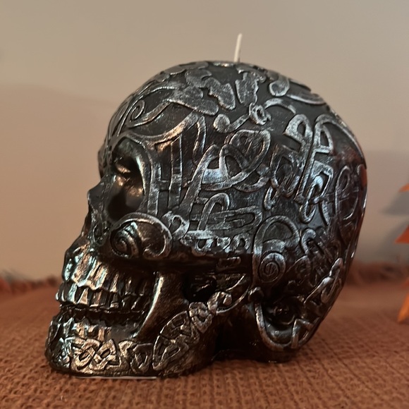 Skull candle - Picture 3 of 5